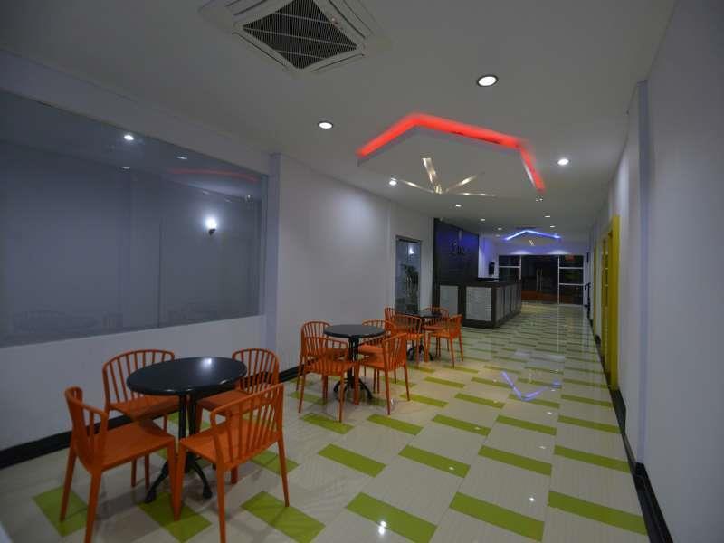Reddoorz Premium At Hotel T-One Jambi Tanjungjohor Экстерьер фото